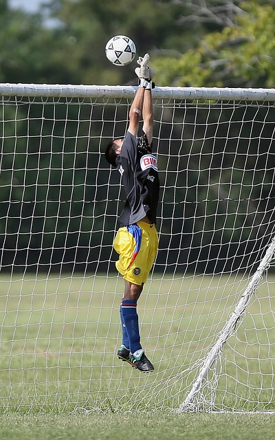 感到举步维 感到举步维