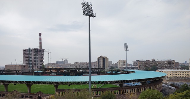 次在国内外 次在国内外